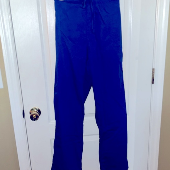 Scrubs blue 2x top and bottom made by Star Scrubs - Picture 4 of 6